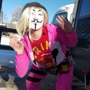 Meet your Posher, Maxwell